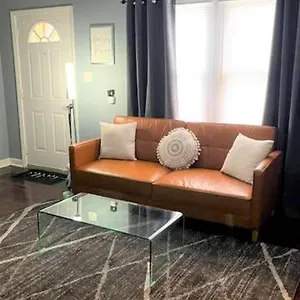 Awesome Location* 5 Bedrooms Villa