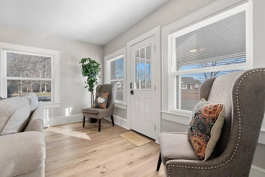 Holiday home Cozy 4B Retreat Near Uptown King Beds Sleeps 12 Villa Charlotte United States
